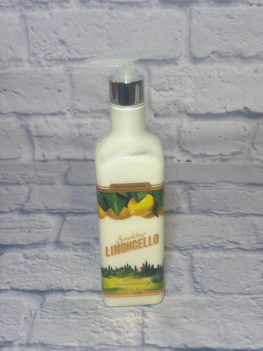 Bath & Body Works Sparkling Limoncello Hand Lotion Olive Oil 15oz NEW